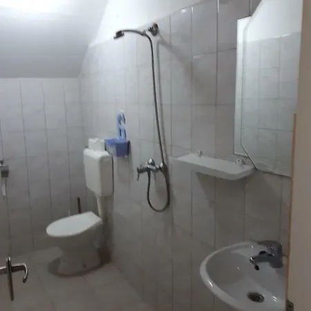 Mecsek-lak 3*
